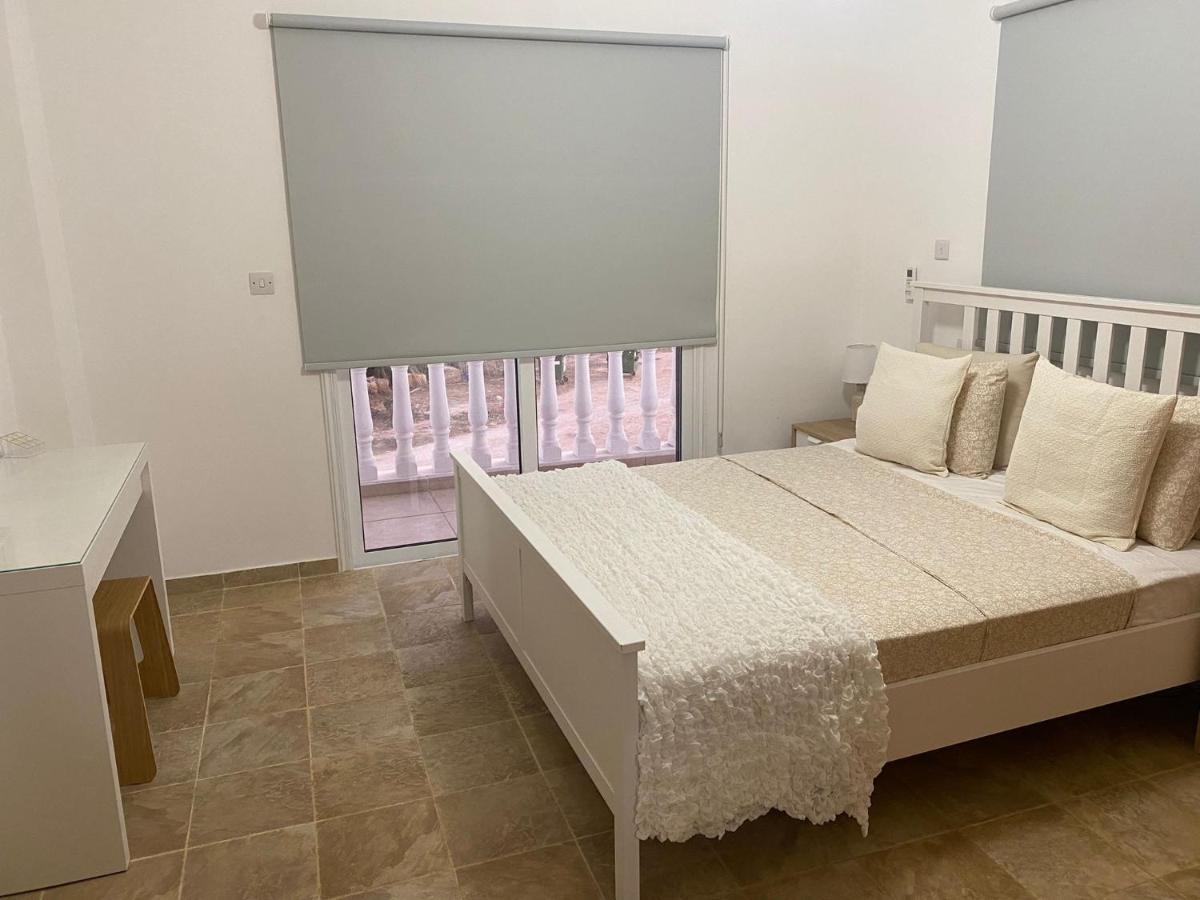 Suncity Boutique Seafront Villa *